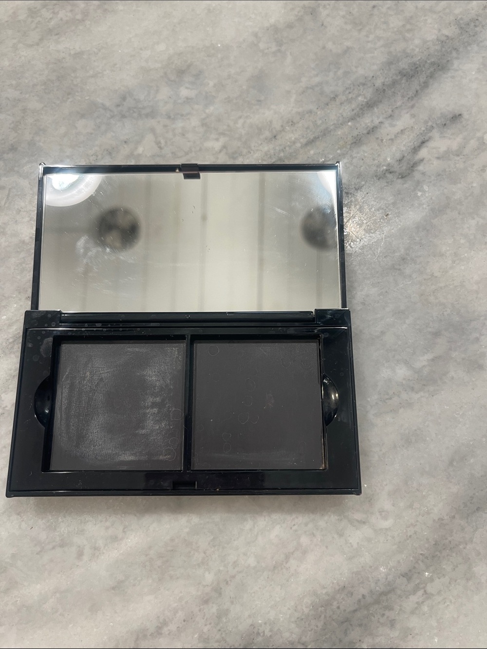 Mary Kay Compact - Picture 2 of 4